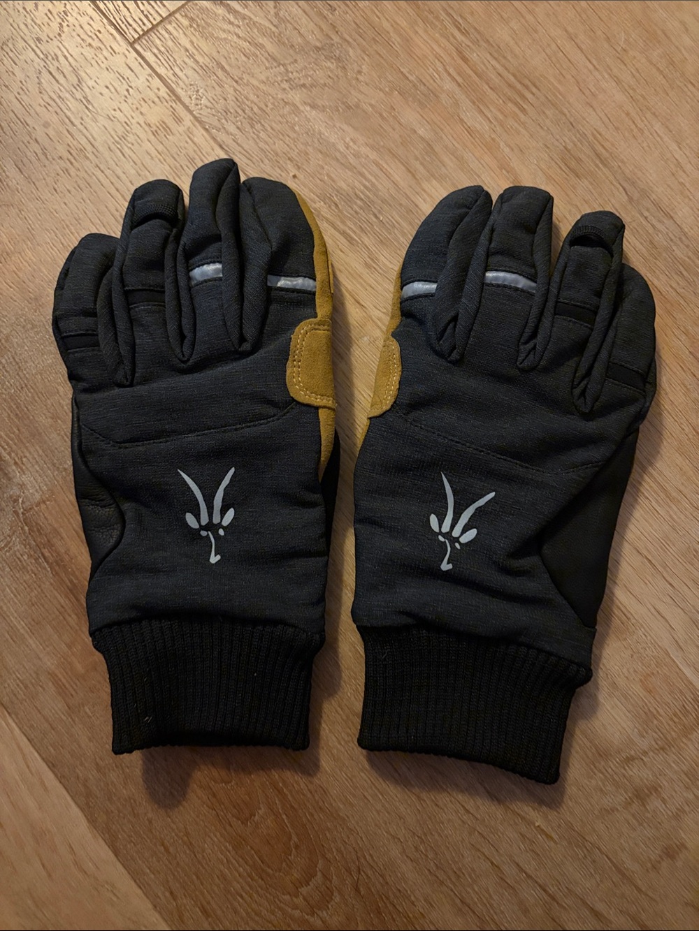 Ibex new without tags small leather and wool kilometer gloves